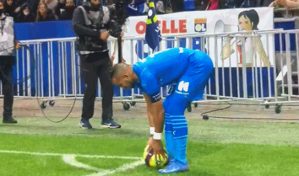 云南外援奥斯卡连续七场联赛参与进球，刷新个人中超最长纪录（云南队外援奥斯卡连续7轮参与进球，改写个人中超最长纪录）