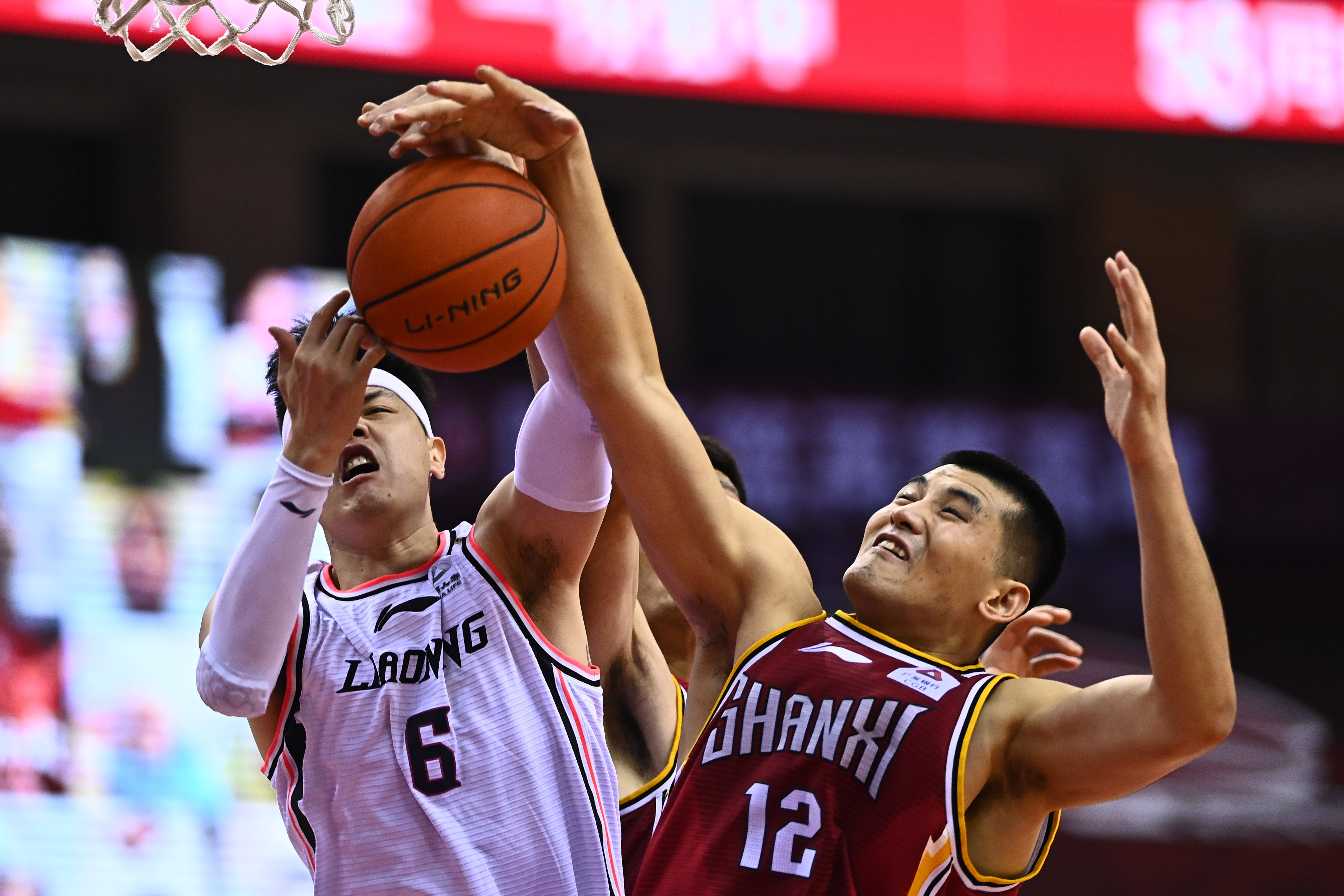 拓记不顾及中国市场面子，王仕鹏谈杨瀚森，姚明的地位还在上升！（拓记无视中国市场情面，王仕鹏评杨瀚森：姚明地位仍在上升）