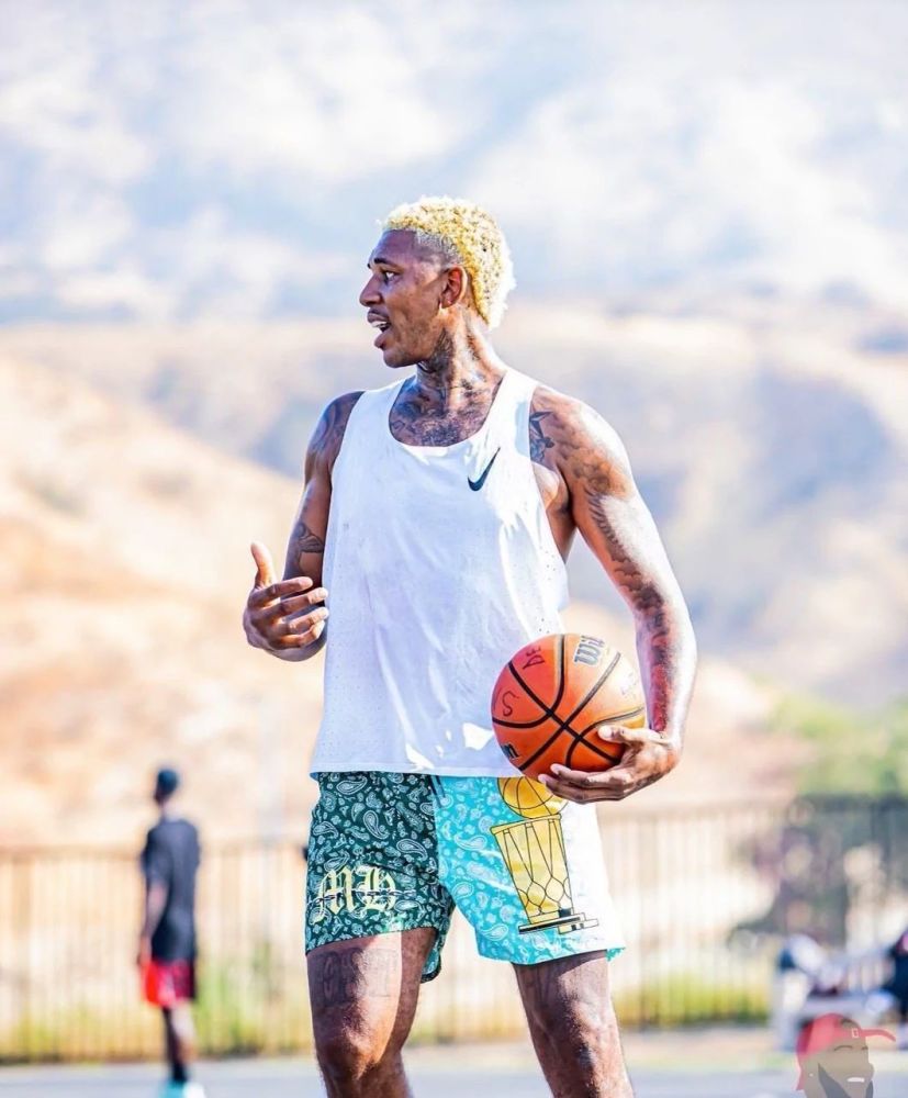 半场战报：皇家奥维耶多0-0马略卡（半场战平：皇家奥维耶多与马略卡互交白卷）